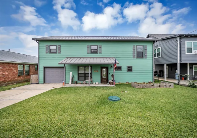 2nd image of 308 Lakeshore S, Onalaska, TX 77360 | MLS# 22054671