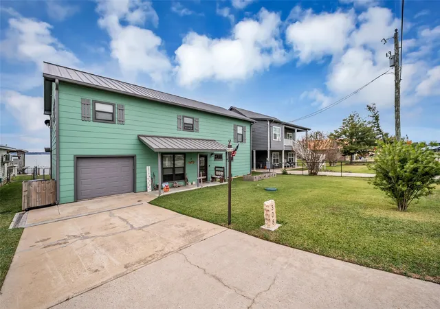 4th image of 308 Lakeshore S, Onalaska, TX 77360 | MLS# 22054671