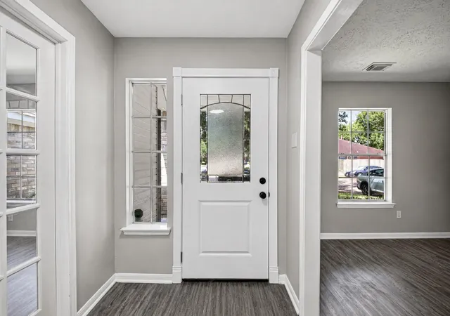 Photo 4 of Single family home for sale at 2623 Foxden Dr, Pearland, TX 77584 | MLS# 25865492 | Listing updated on 2026-10-06