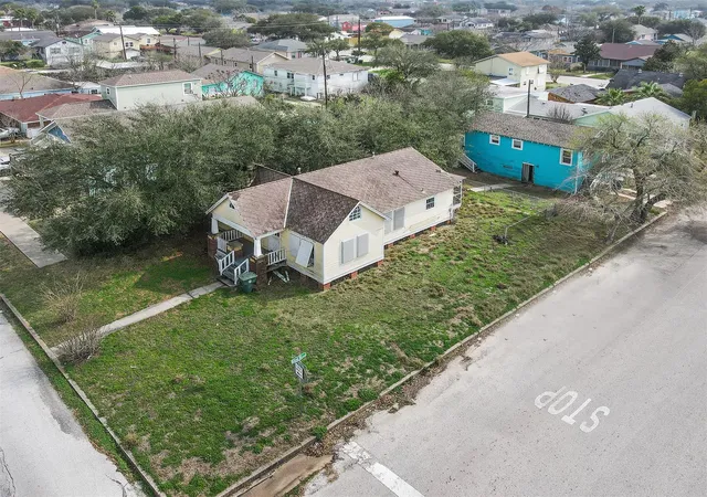 Photo 1 of Single family home for sale at 5127 Bernardo De Galvez, Galveston, TX 77551 | MLS# 11532839 | Listing updated on 2026-09-06