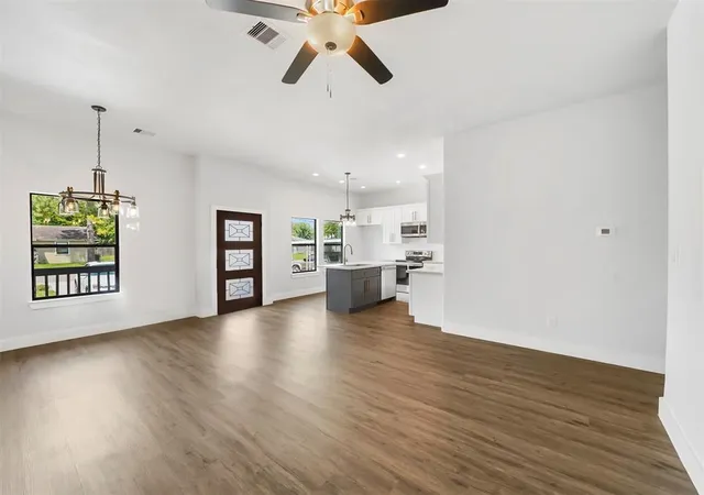 Photo 3 of Multi family home for sale at 4818 Paula St, Houston, TX 77033 | MLS# 47298109 | Listing updated on 2026-08-22