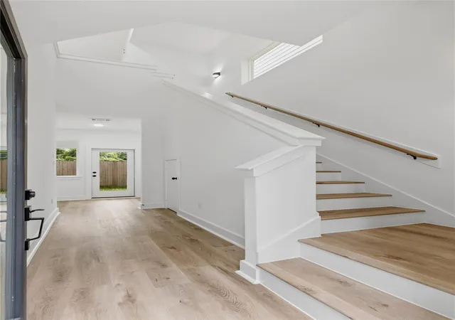 4th image of 812 Elkhart St #B, Houston, TX 77091 | MLS# 70047139