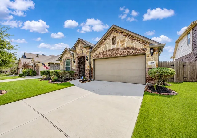 3rd image of 18711 Laurel Hills Dr, New Caney, TX 77357 | MLS# 12591200