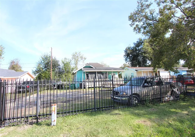 5th image of 7622 West St, Houston, TX 77093 | MLS# 28513256