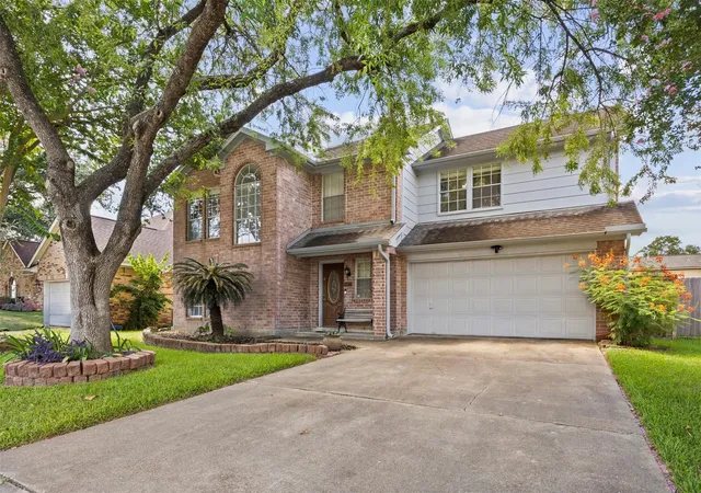 Photo 1 of Sale Pending at 8427 Battleoak Dr, Houston, TX 77040 | MLS# 26142210 | Listing updated on 2026-09-14