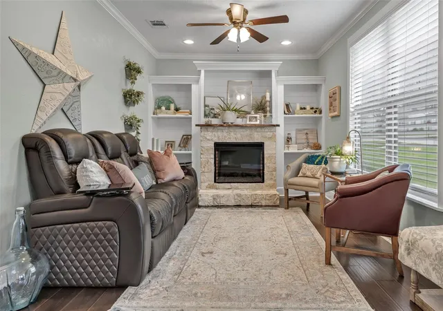 2nd image of 502 W Fawn St, Caldwell, TX 77836 | MLS# 51881028