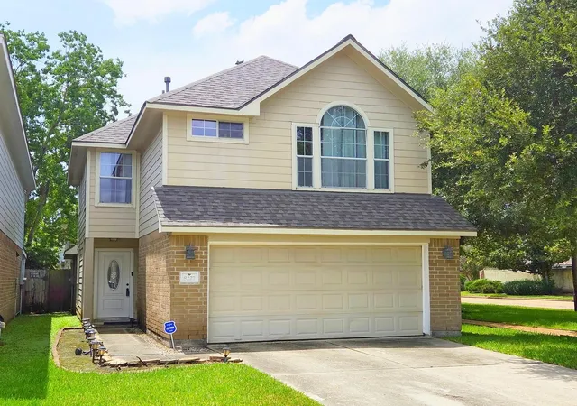 Photo 3 of Single family home for sale at 8227 Prairie Wind Ln, Houston, TX 77040 | MLS# 27462328 | Listing updated on 2026-09-15