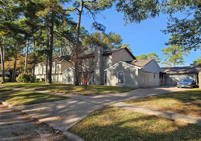 Photo 2 of Single family home for sale at 14822 Cedar Point Dr, Houston, TX 77070 | MLS# 80704719 | Listing updated on 2026-06-30