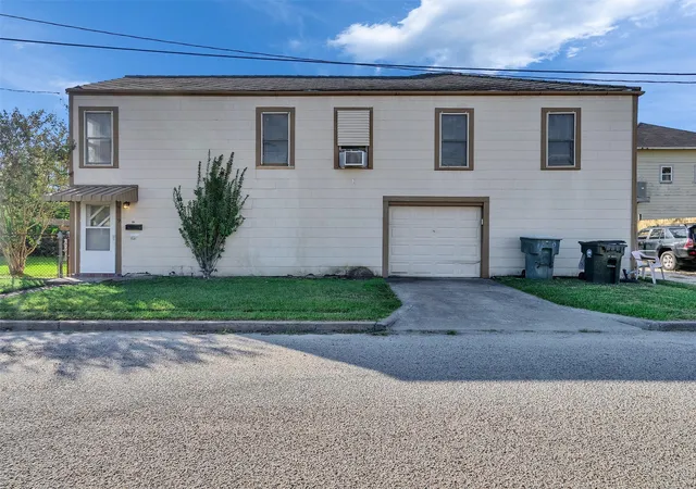 Photo 1 of Single family home for sale at 5019 Ave M 1/2, Galveston, TX 77551 | MLS# 91239477 | Listing updated on 2026-08-31