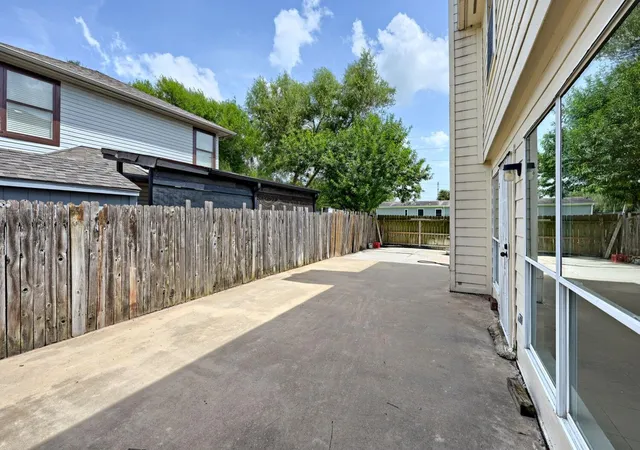 Photo 28 of Single family home for sale at 643 Meadow Knoll Dr, Stafford, TX 77477 | MLS# 51134298 | Listing updated on 2026-09-26