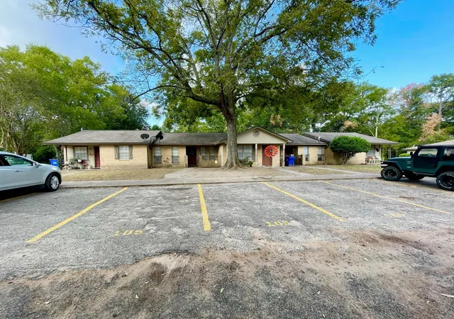 Homes for sale in Crockett, TX | 2301 N 6th / Green Meadows St, Crockett, TX 75835 | MLS# 58624961
