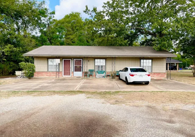 Homes for sale in Crockett, TX | 2301 N 6Th / Green Meadows St, Crockett, TX 75835 | MLS# 58624961