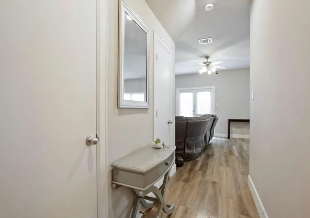 5th image of 3728 Main Poplar Dr, Houston, TX 77025 | MLS# 34927326