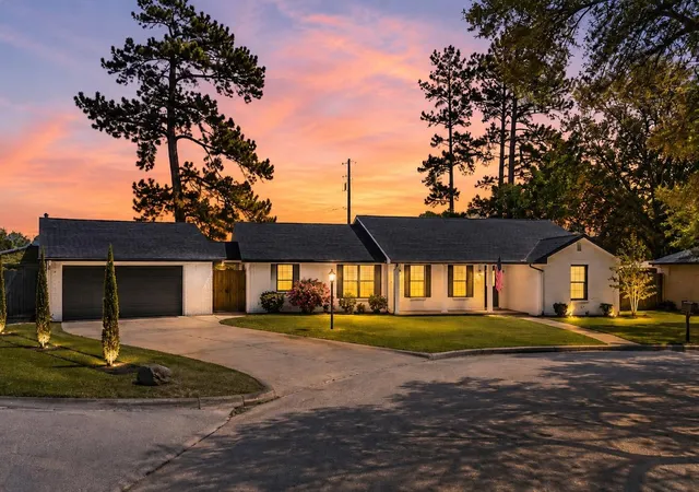 Photo 1 of Single family home for sale at 102 Enchanted Oaks Ct, Spring, TX 77388 | MLS# 37866556 | Listing updated on 2026-09-18