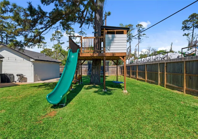 Photo 3 of Single family home for sale at 102 Enchanted Oaks Ct, Spring, TX 77388 | MLS# 37866556 | Listing updated on 2026-09-18