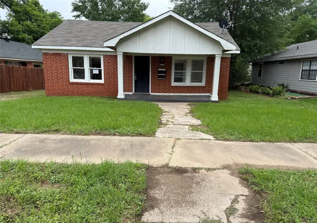 Homes for sale in Gilmer, TX | 617 N Trinity St, Gilmer, TX 75644 | MLS# 64720458