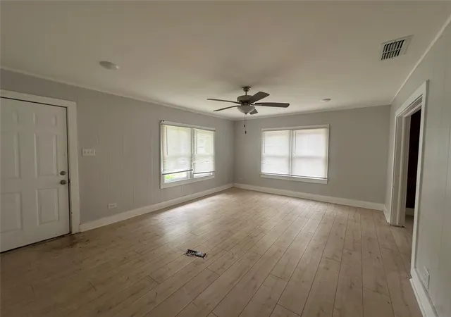 4th image of 617 N Trinity St, Gilmer, TX 75644 | MLS# 64720458