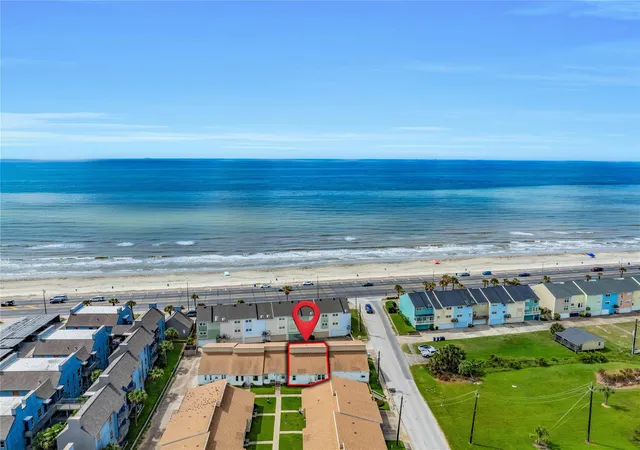 Listing Photo 4 - Condo for sale in building located at 3700 83Rd St, Galveston, TX 77554 - Unit #4