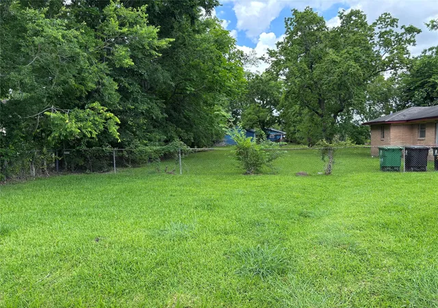 Photo 1 of Land for sale at 4429 Maggie St, Houston, TX 77051 | MLS# 73374473 | Listing updated on 2026-09-16