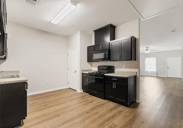 Photo 3 of Single family home for sale at 118 W Dahlgreen, Wharton, TX 77488 | MLS# 23635949 | Listing updated on 2026-06-23