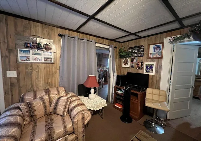 3rd image of 206 S Cottonwood St, Crockett, TX 75835 | MLS# 81405716