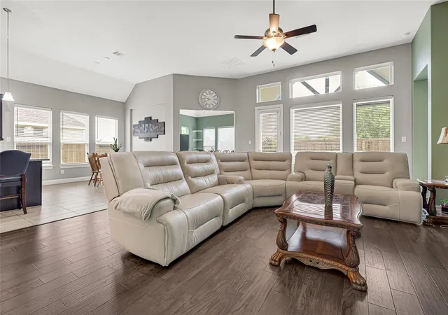 image of 4612 Fisher Dr, Pearland, TX 77584 | MLS# 23431150