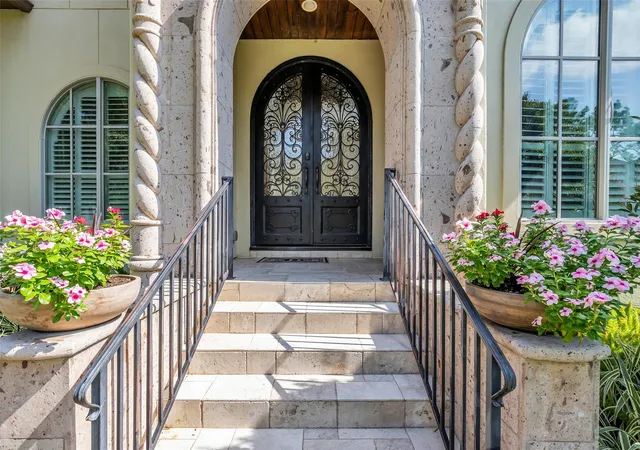 Photo 3 of Sale Pending at 4608 Maple St, Bellaire, TX 77401 | MLS# 37473195 | Listing updated on 2026-08-21