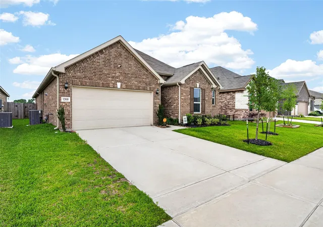 3rd image of 12818 Mossy Knoll Dr, Houston, TX 77044 | MLS# 18559547
