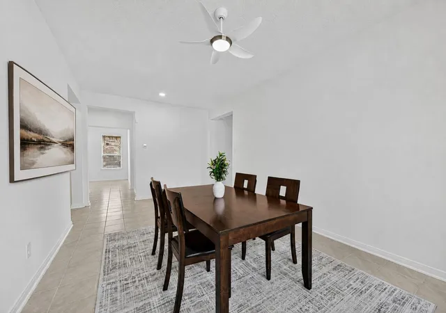 5th image of 12818 Mossy Knoll Dr, Houston, TX 77044 | MLS# 18559547