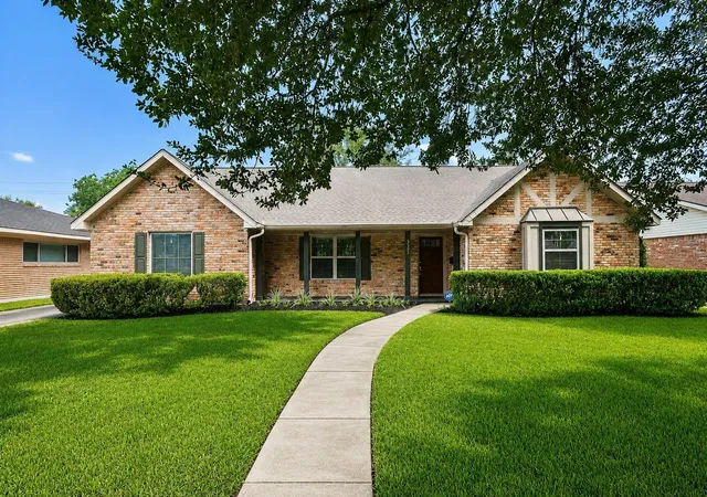 Photo 1 of Single family home for sale at 5422 Rutherglenn Dr, Houston, TX 77096 | MLS# 81677086 | Listing updated on 2026-09-20