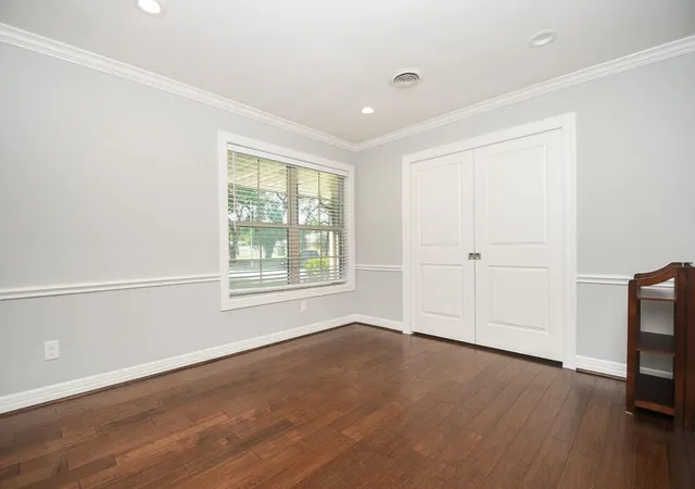 Photo 4 of Single family home for sale at 5422 Rutherglenn Dr, Houston, TX 77096 | MLS# 81677086 | Listing updated on 2026-09-20