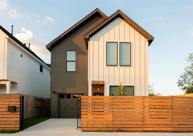 2nd image of 3905 Sumpter St, Houston, TX 77020 | MLS# 29019526