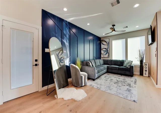 3rd image of 3905 Sumpter St, Houston, TX 77020 | MLS# 29019526
