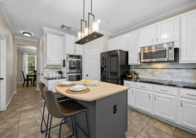 Homes for sale in The Woodlands, TX | 72 W Sandalbranch Cir, The Woodlands, TX 77382 | MLS# 31209782