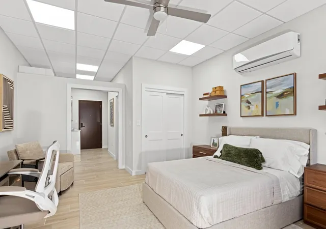 5th image of 9800 Centre Pkwy #1003, Houston, TX 77036 | MLS# 37610386