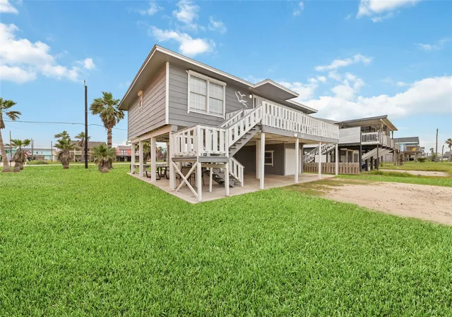 Photo 4 of Single family home for sale at 610 Seashell Dr, Freeport, TX 77541 | MLS# 91531969 | Listing updated on 2026-10-02