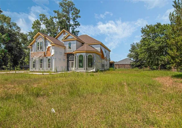 Photo 2 of Sale Pending at 23902 Creek Wood Dr, Spring, TX 77389 | MLS# 23759190 | Listing updated on 2026-07-12
