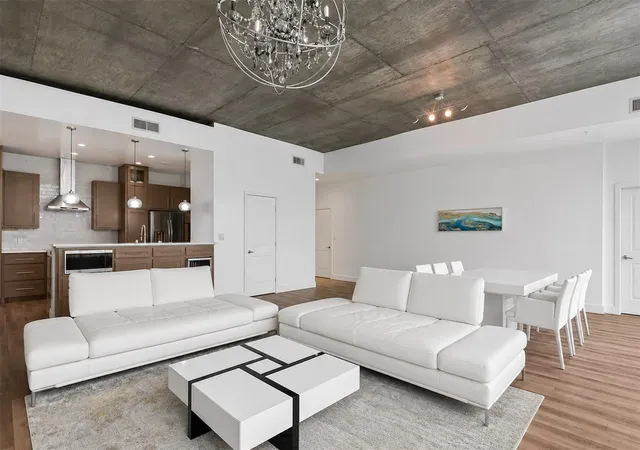 3rd image of 5925 Almeda Rd #12904, Houston, TX 77004 | MLS# 92847499