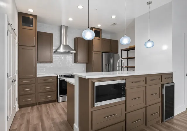 5th image of 5925 Almeda Rd #12904, Houston, TX 77004 | MLS# 92847499