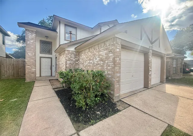 Photo 1 of Single family home for sale at 4731 Quillback Dr, Friendswood, TX 77546 | MLS# 3969415 | Listing updated on 2026-07-17