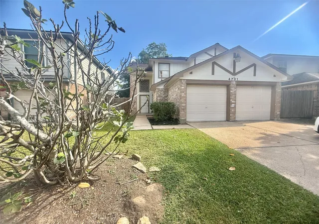 Photo 2 of Single family home for sale at 4731 Quillback Dr, Friendswood, TX 77546 | MLS# 3969415 | Listing updated on 2026-07-17