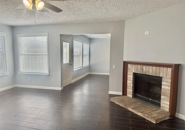 Photo 3 of Single family home for sale at 4731 Quillback Dr, Friendswood, TX 77546 | MLS# 3969415 | Listing updated on 2026-07-17