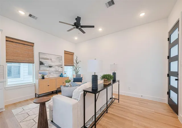 4th image of 5914 Shelburne St, Humble, TX 77396 | MLS# 50782956