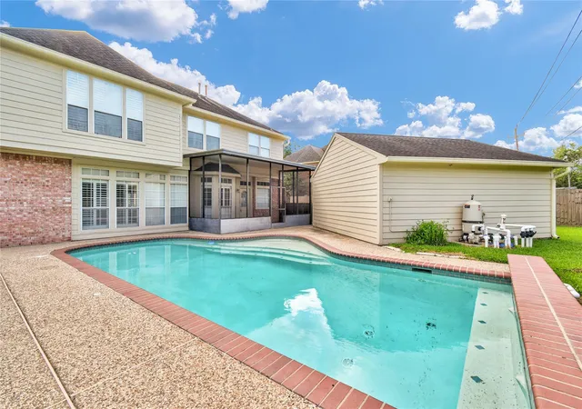 5th image of 244 Plum Cir, Lake Jackson, TX 77566 | MLS# 97882603