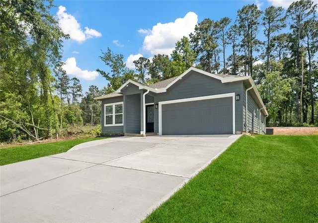 2nd image of 139 Popular St, Onalaska, TX 77360 | MLS# 41090623