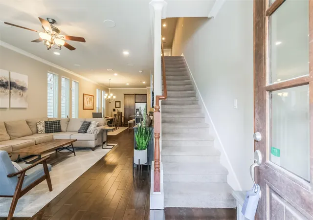 4th image of 1176 Nelson Falls Ln, Houston, TX 77008 | MLS# 27233276