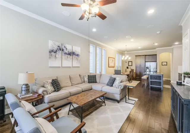 5th image of 1176 Nelson Falls Ln, Houston, TX 77008 | MLS# 27233276