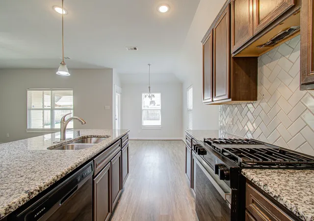 Photo 3 of Single family home for sale at 15435 Aberdeen Wood Dr, Humble, TX 77346 | MLS# 91905095 | Listing updated on 2026-09-15
