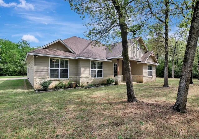 3rd image of 1196 Evelyn Ct, Franklin, TX 77856 | MLS# 79408092