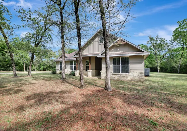 4th image of 1196 Evelyn Ct, Franklin, TX 77856 | MLS# 79408092